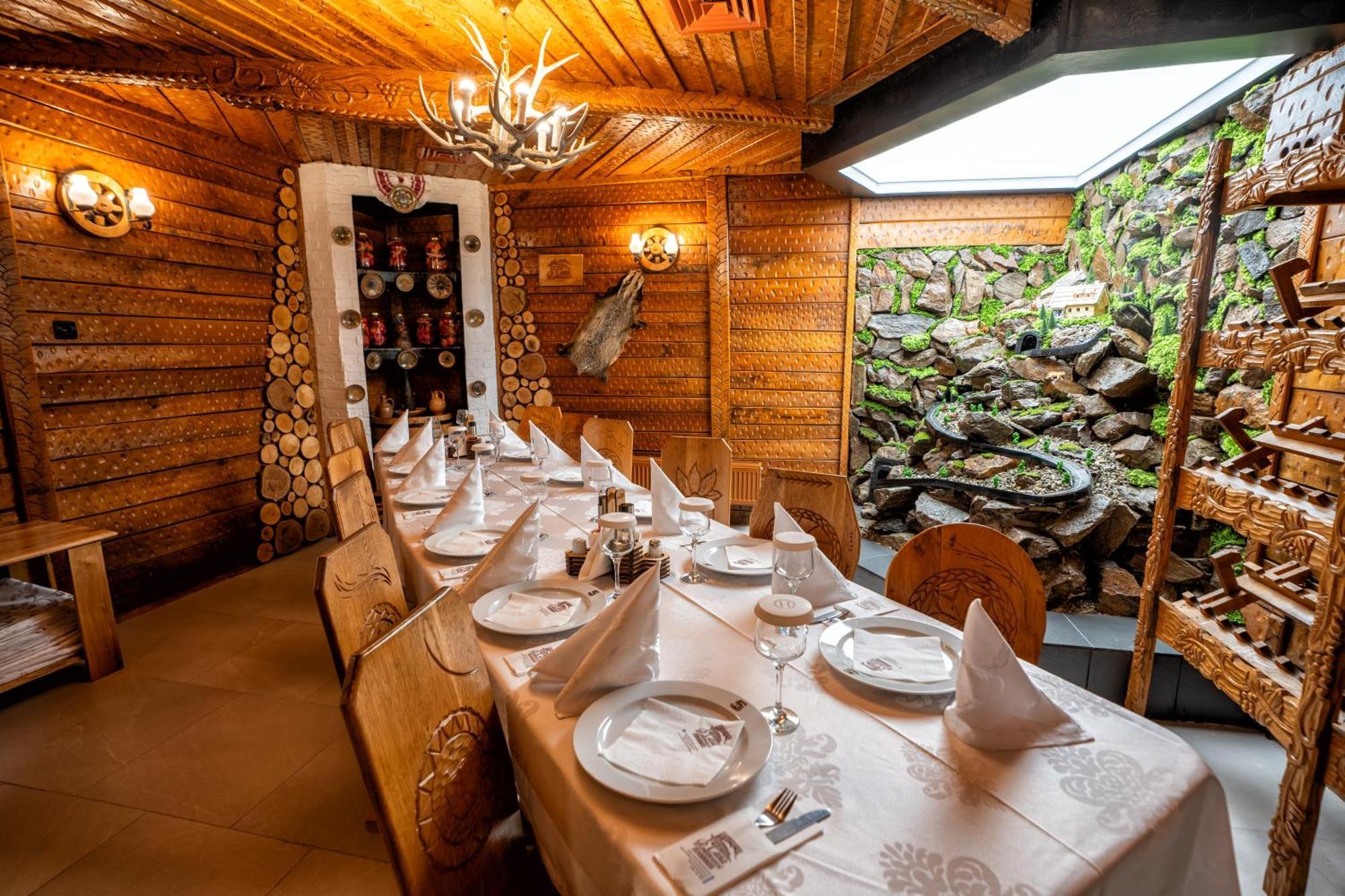 Călimăneşti Complex Turistic Casa Romaneasca מראה חיצוני תמונה